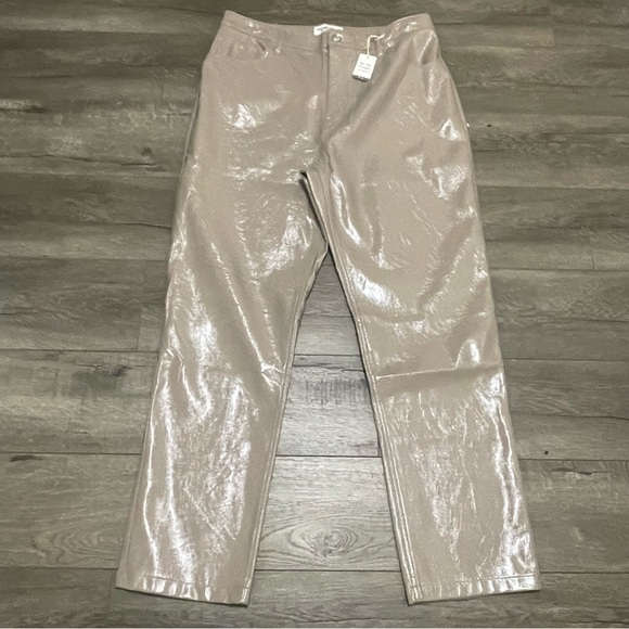 Abercrombie and Fitch 90s Straight Ultra High Rise Faux Leather Pant Sz 33 NWT - Picture 2 of 10